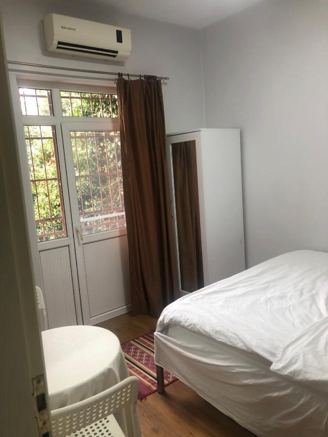 Kevin'S Hostel Istanbul Bagian luar foto