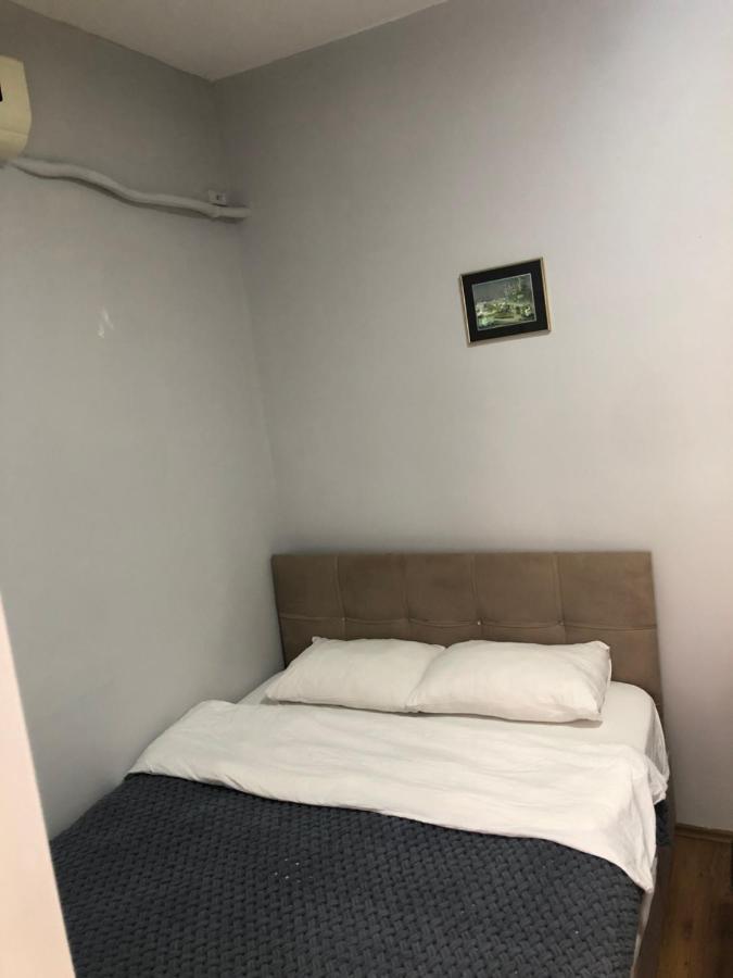 Kevin'S Hostel Istanbul Bagian luar foto