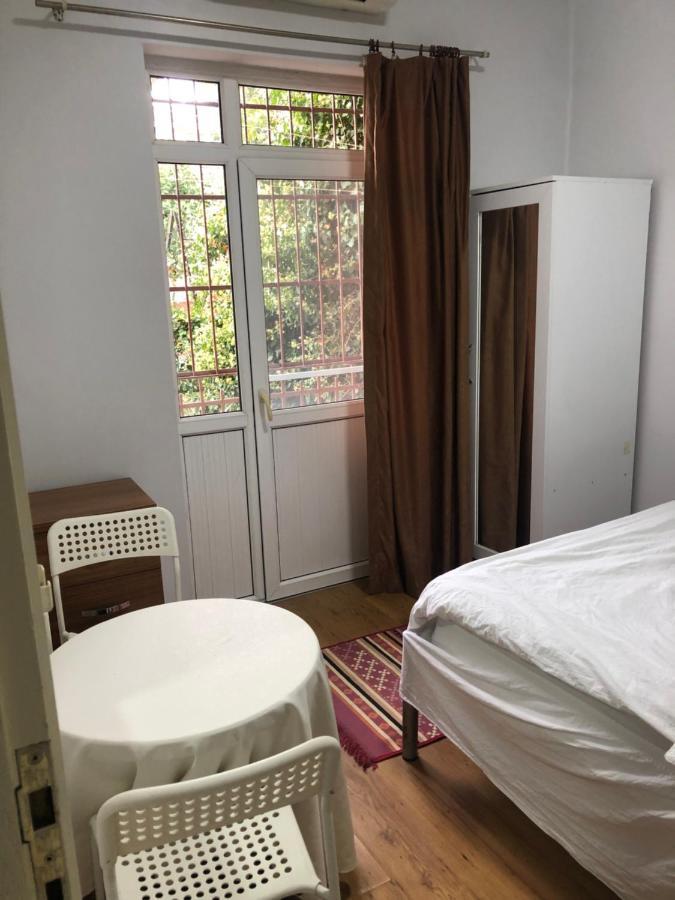 Kevin'S Hostel Istanbul Bagian luar foto