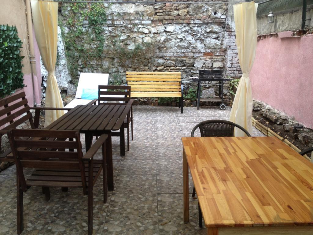 Kevin'S Hostel Istanbul Bagian luar foto