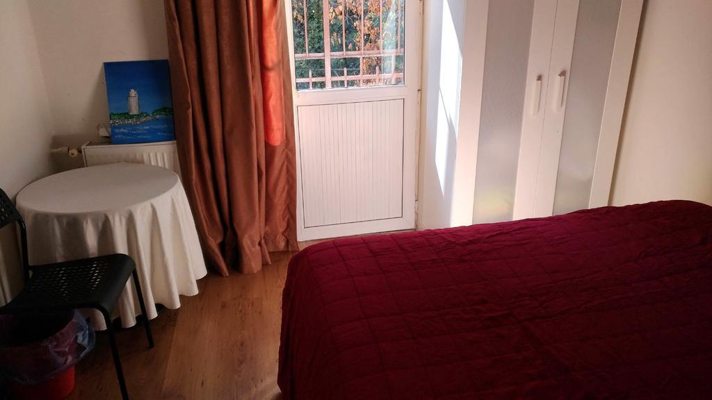 Kevin'S Hostel Istanbul Bagian luar foto